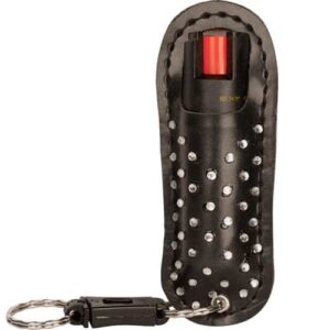 The WildFire™ 1.4% MC 1/2 oz Halo Holster key ring features a powerful stun gun, proudly equipped with MC technology for precision and heightened safety. With a stunning 1.4% incapacitation rate, this key ring offers